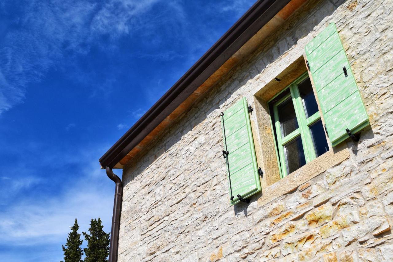 Cottage Al Merlo Olivo Buje Exterior photo