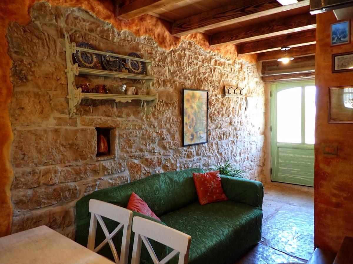 Cottage Al Merlo Olivo Buje Exterior photo