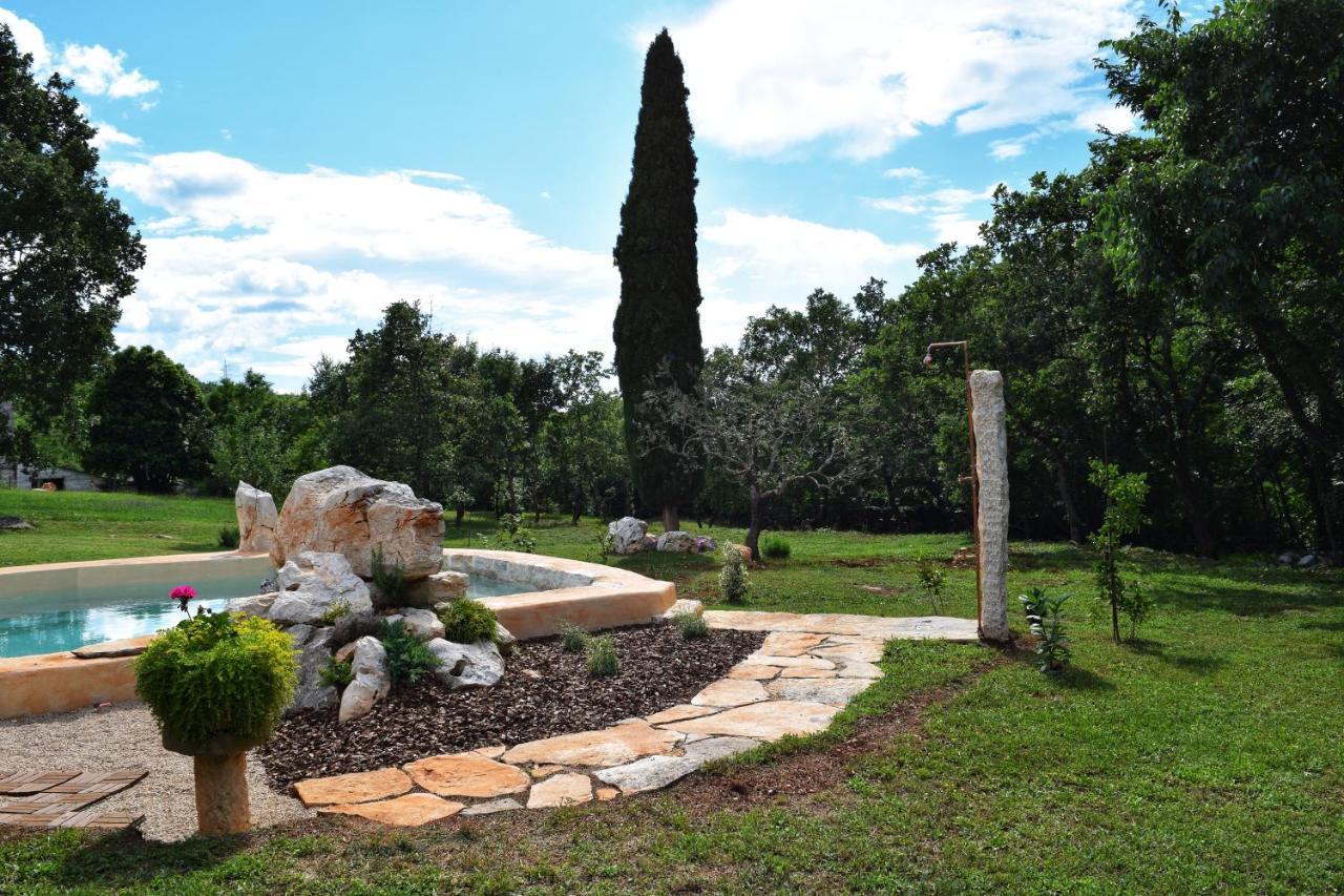 Cottage Al Merlo Olivo Buje Exterior photo