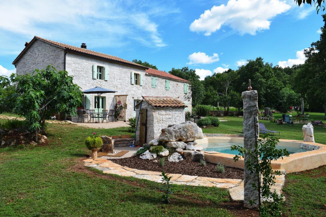 Cottage Al Merlo Olivo Buje Exterior photo